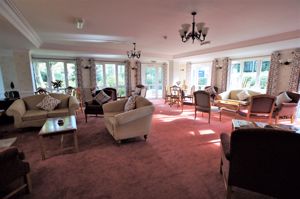 Communal Lounge- click for photo gallery